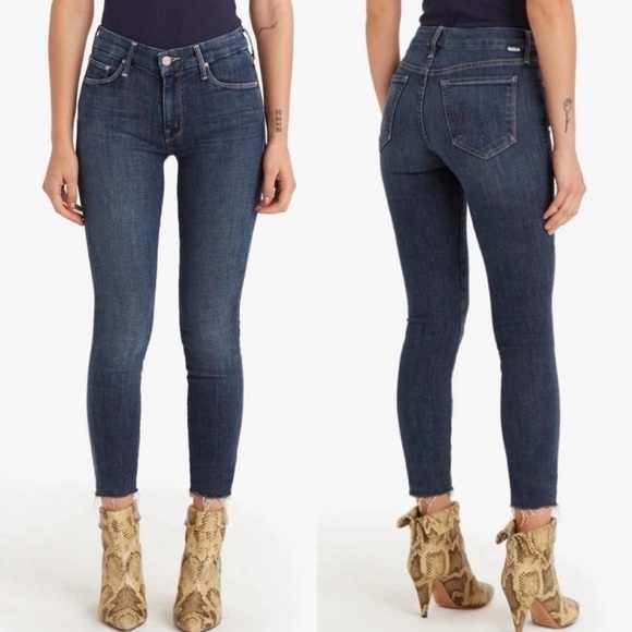 MOTHER Denim - MOTHER The Looker ankle fray in Girl Crush